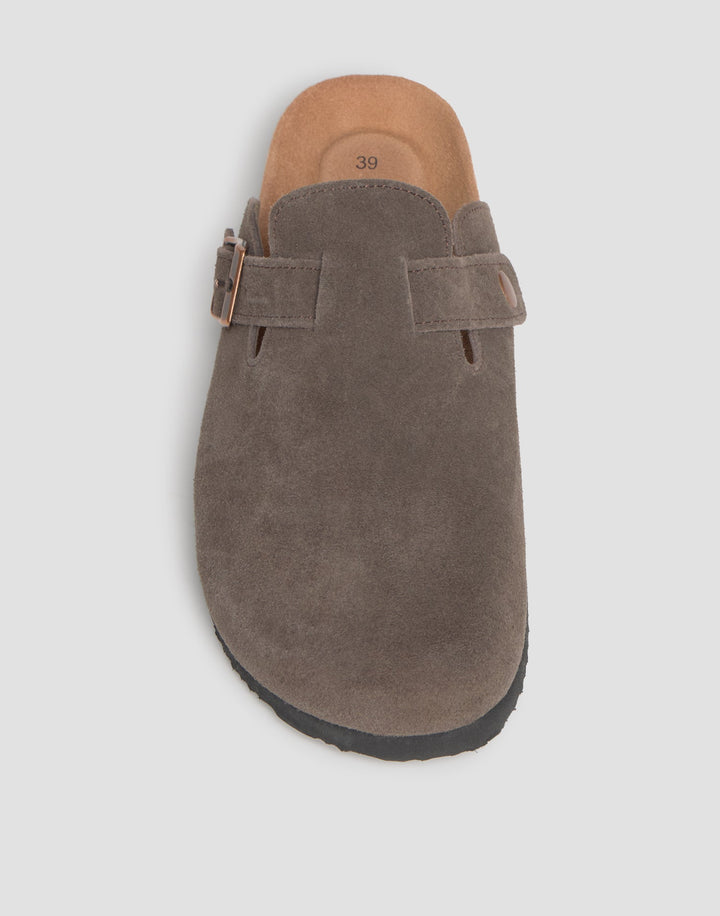 Suede clogs