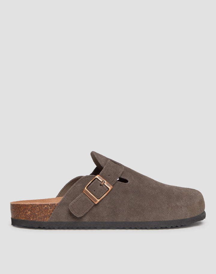 Suede clogs