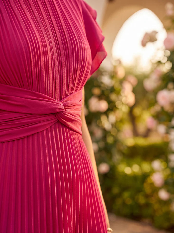SERAPHINA | Elegante vestido maxi plisado con cintura retorcida
