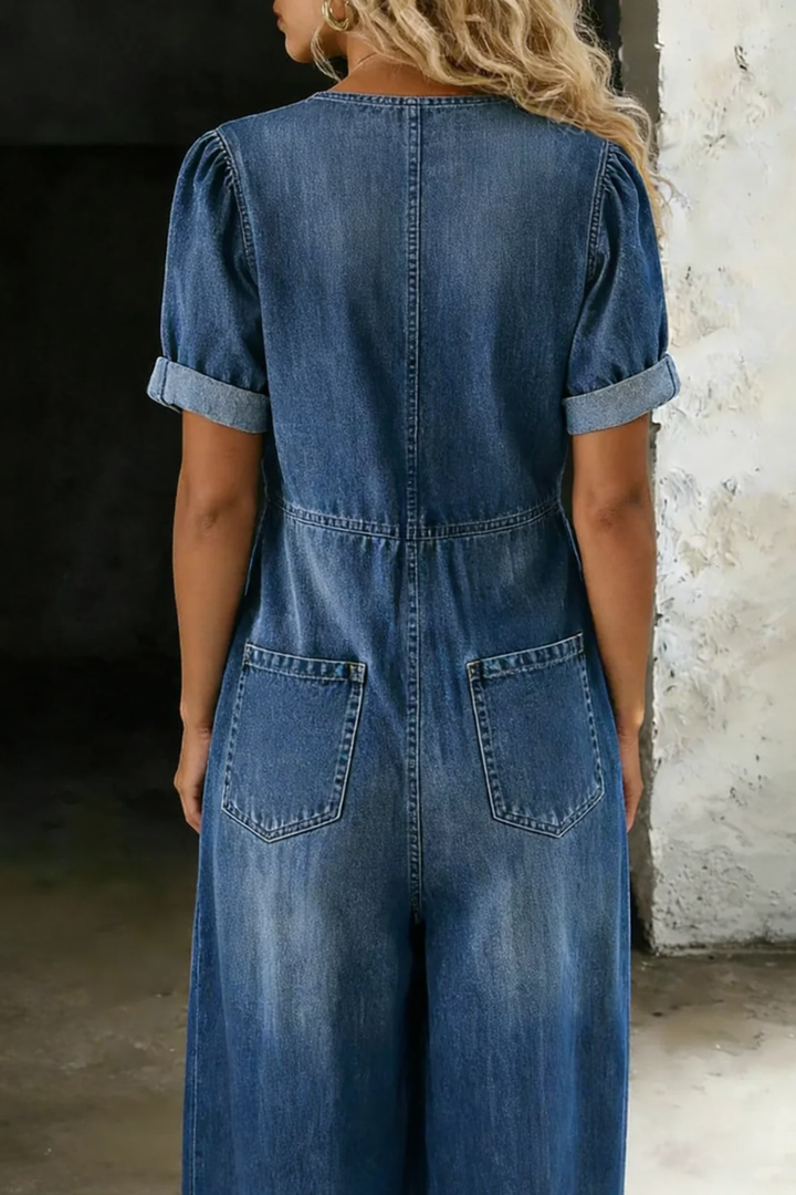 Luis & Pilar | Mono denim con escote en V