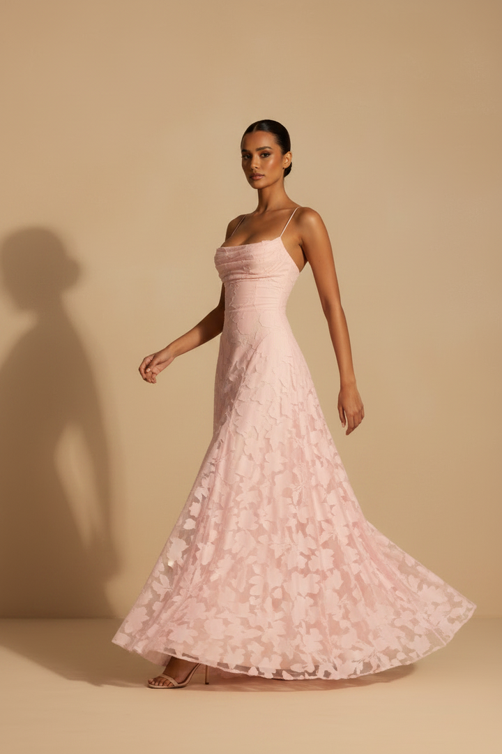 Francesca – Vestido Largo Encaje Ajuste Elegante Rosa